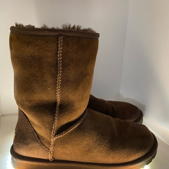 Ugg boots - Picture 2 of 3